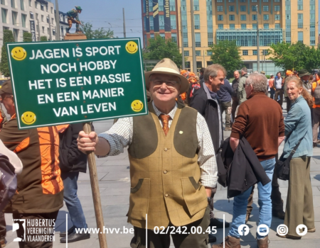 Betoging met meer dan 1.500 jagers Betoging met meer dan 1.500 jagers